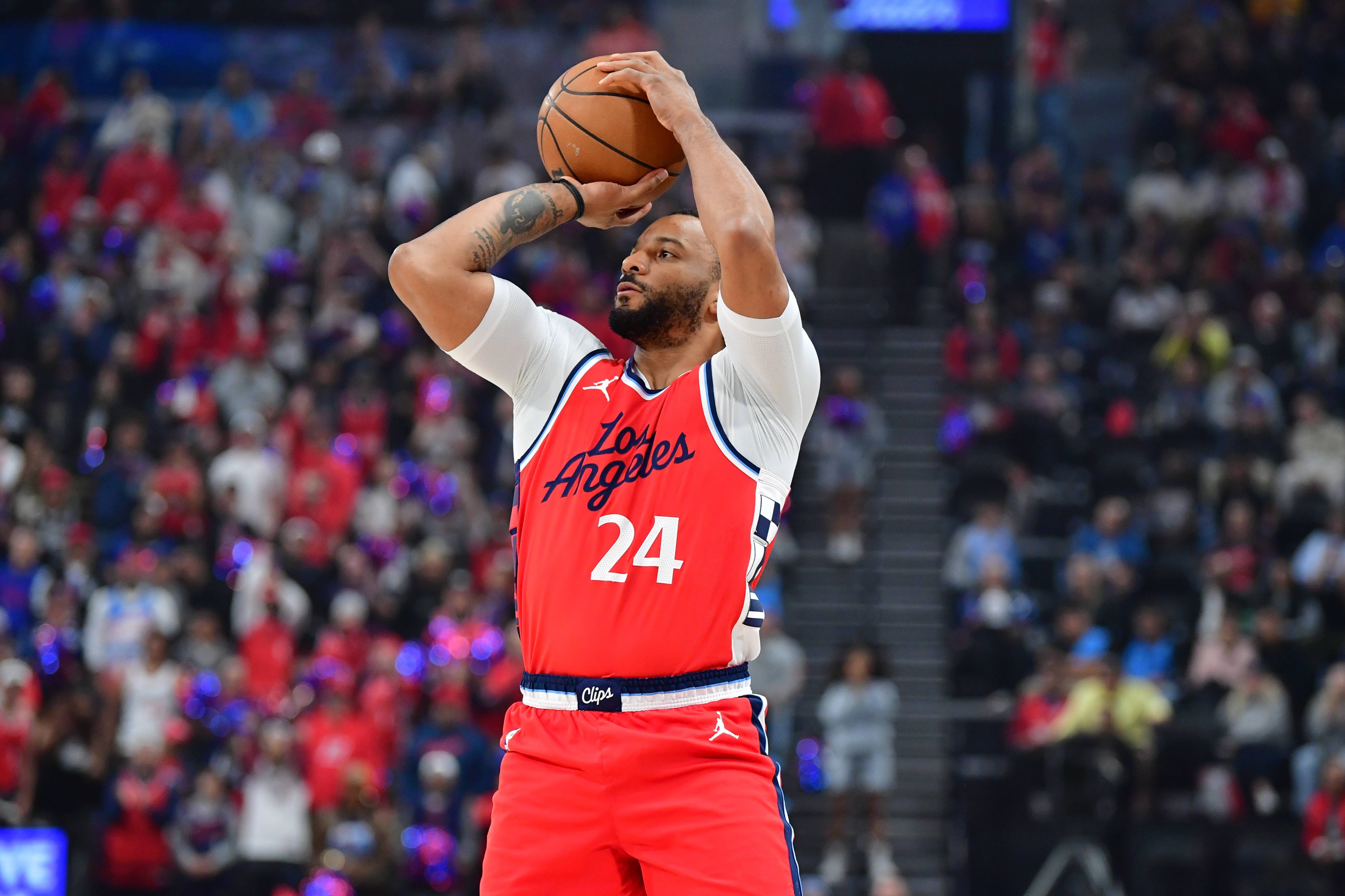 关于洛杉矶快船发布备战花絮，赛后战术微调，全明星赛任务艰巨，数据趋势出现新变化的信息