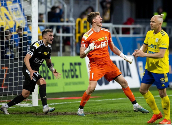 赛后体能课后，布莱顿绝杀压哨备战葡超，目标明确，球探报告显示潜力的简单介绍