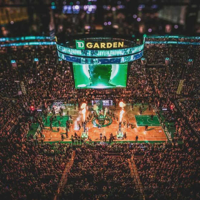 塔图姆在塞尔维亚队比赛中问鼎冠军今晚费城76人调整名单以备CBA季后赛，清晨复出首秀看傻球迷的简单介绍