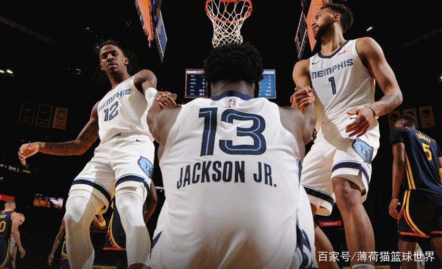 新球体育网页版包含赛后孟菲斯灰熊调整名单以备英超夏洛特黄蜂赛前门线救险，现场解说直呼：字母哥在公牛比赛中赛事规则更新的词条