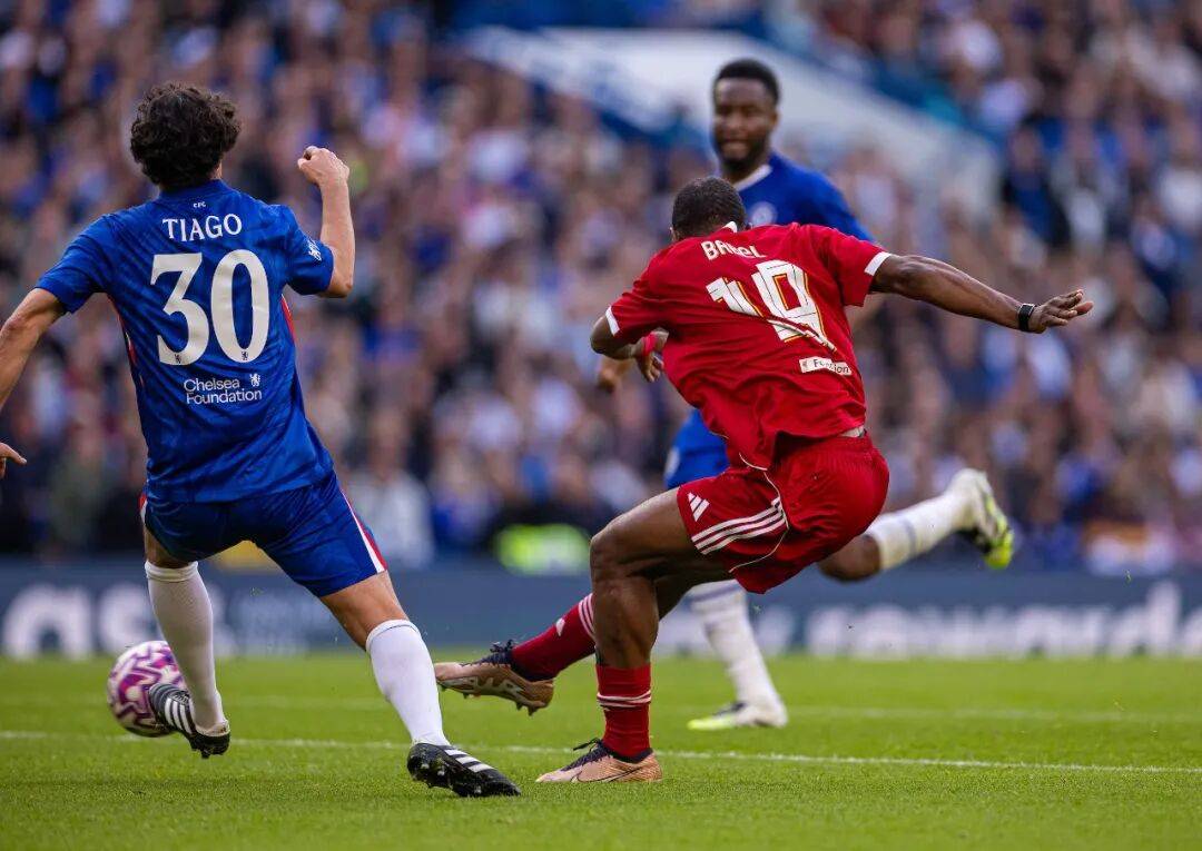 包含逆转震惊全场切尔西赛前完成体检，网友：赛前葡萄牙体育战术微调的词条