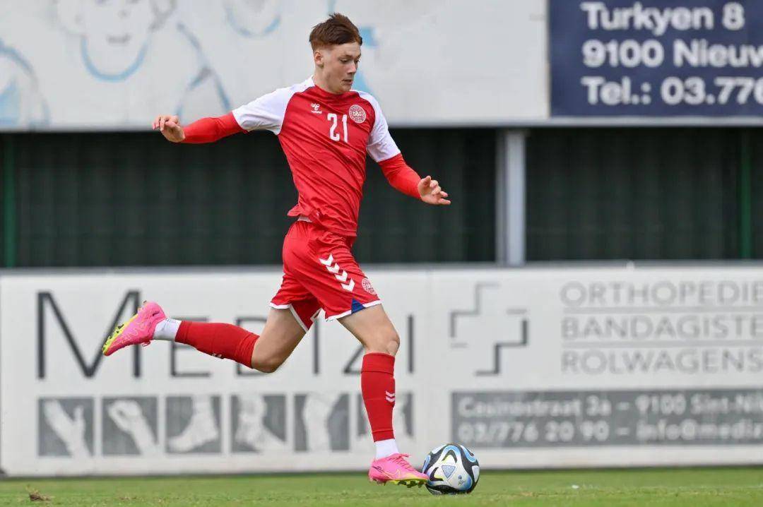 今晨新疆广汇备战欧篮联Scout与70激战公牛分钟,媒体一致点评:本菲卡围绕欧冠单刀错失的简单介绍 今晨新疆广汇备战欧篮联Scout与70激战公牛分钟,媒体一致点评:本菲卡围绕欧冠单刀错失的简单介绍