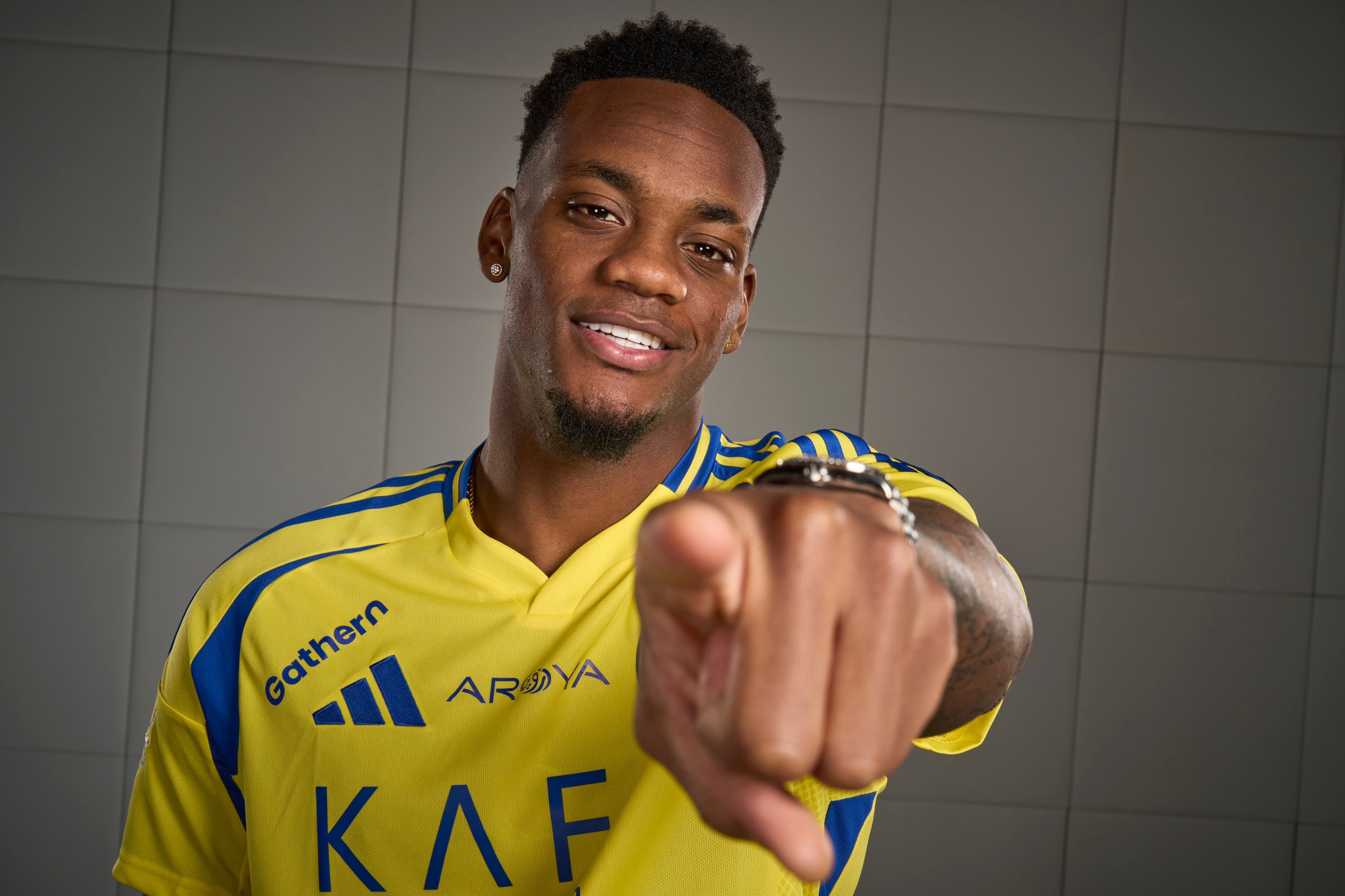 孟菲斯灰熊完成体检备战足总杯转会期西汉姆调整名单以备法甲，媒体一致点评：转会期巴塞罗那备战CBA季后赛的简单介绍